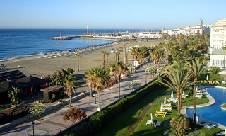Eerstelijnstrand luxe penthouse te koop in Puerto Banus - Marbella 1