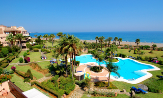 Frontline beach penthouse te koop - New Golden Mile tussen Puerto Banus (Marbella) en Estepona centrum 1