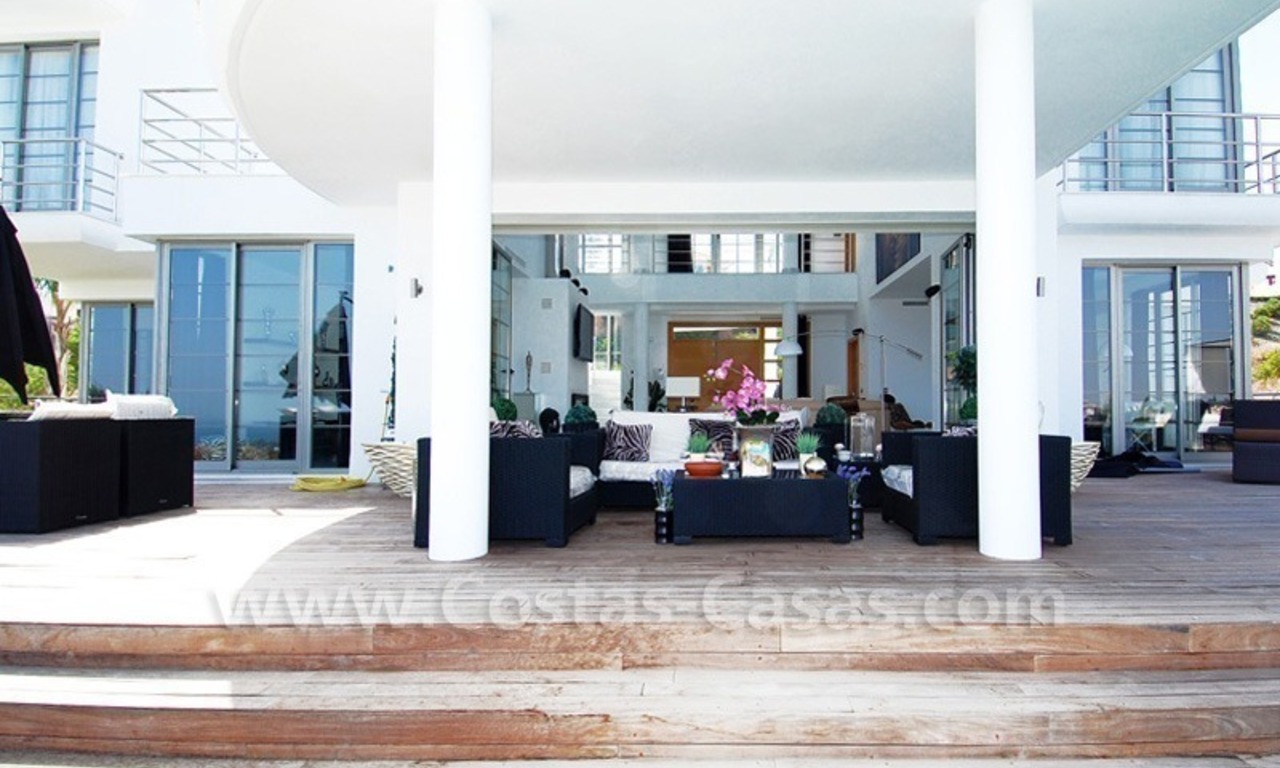 Spoedverkoop - Moderne nieuwe villa te koop op een exclusief golfresort tussen Marbella, Benahavis en Estepona 7