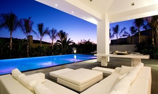 Nieuwe luxueuze moderne villa te koop exclusieve beachside urbanisatie Los Monteros Playa - Marbella 3