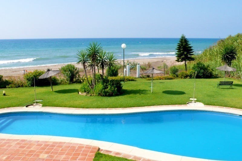 Appartement te koop direct aan het strand in Mijas, Costa del Sol