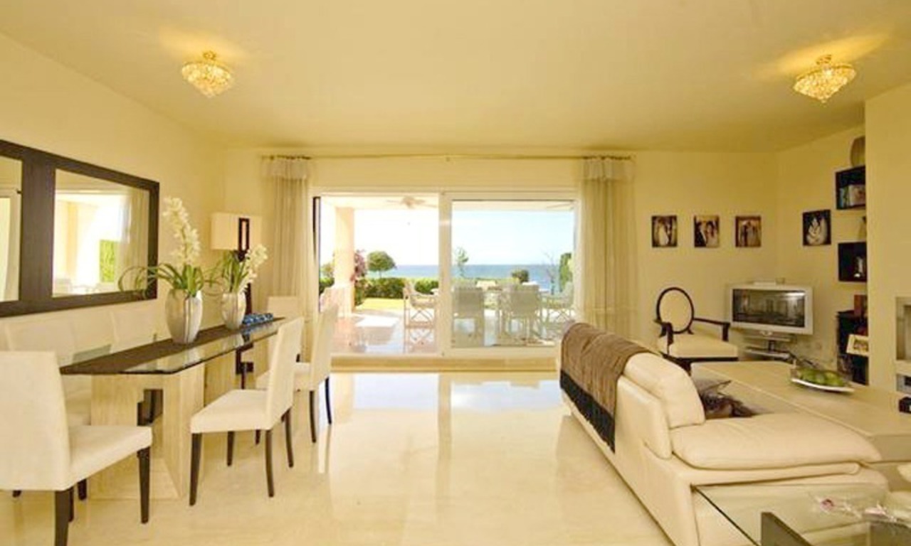 Frontline beach strand appartement te koop in Cabopino, Marbella 7