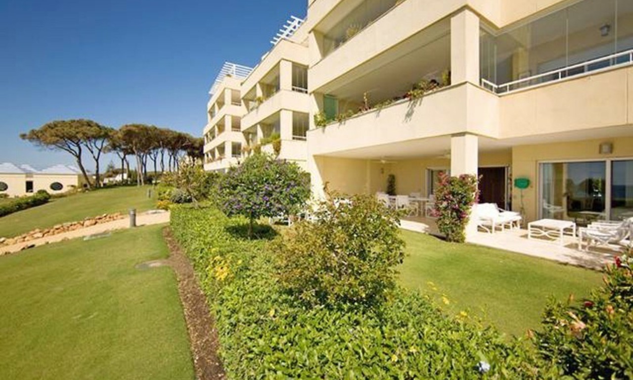 Frontline beach strand appartement te koop in Cabopino, Marbella 6