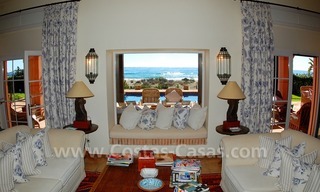 Exclusieve Beachfront villa te koop, eerste lijn strand, Bahia de Marbella – Los Monteros te Marbella 8