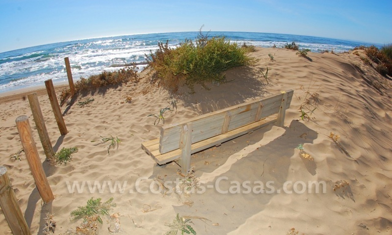 Exclusieve Beachfront villa te koop, eerste lijn strand, Bahia de Marbella – Los Monteros te Marbella 15