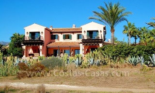 Exclusieve Beachfront villa te koop, eerste lijn strand, Bahia de Marbella – Los Monteros te Marbella 16