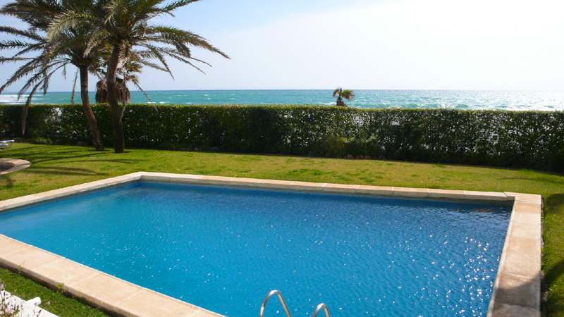 Beachfront, eerstelijnstrand appartement te koop, Golden Mile Gouden Mijl, Marbella - Puerto Banus