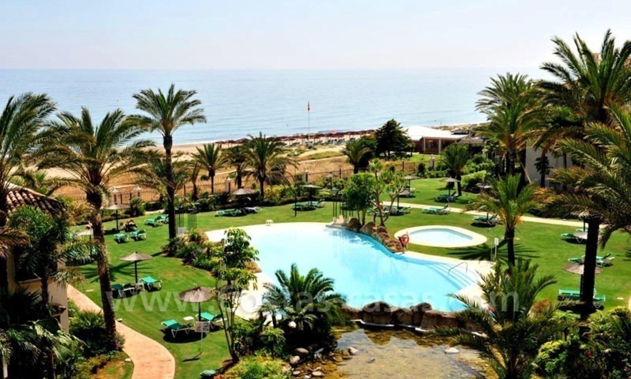 Los Monteros Playa - Marbella: Exclusief Beachfront penthouse appartement te koop 0