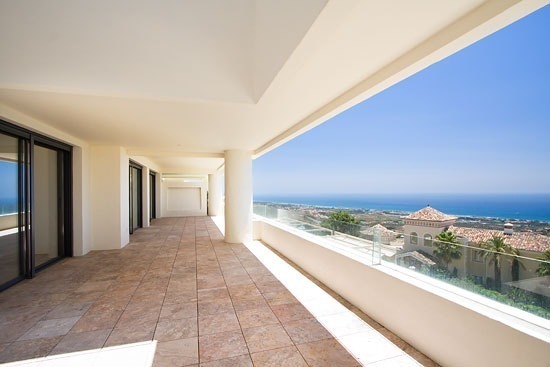 Penthouse appartement te koop in Los Monteros te Marbella
