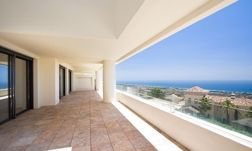 Penthouse appartement te koop in Los Monteros te Marbella 