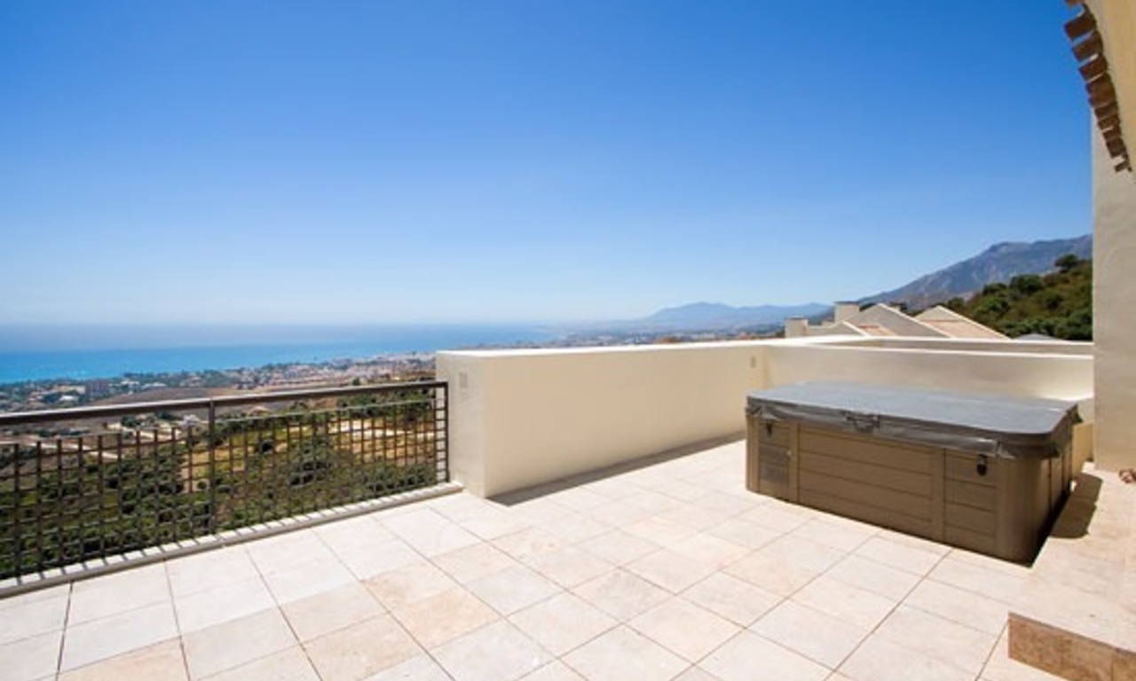 Penthouse appartement te koop in Los Monteros te Marbella 2