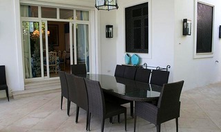 Luxe Villa te koop, direct aan strand in Marbella West 5