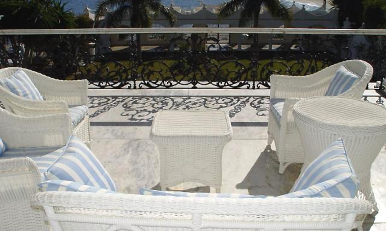 Exclusive beachfront Villa te koop, eerste lijn strand te Puerto Banus - Marbella 6