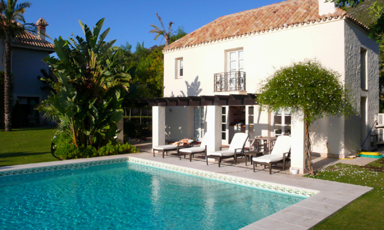 Exclusieve luxe villa te koop in Marbella op een groot privaat perceel met panoramisch uitzicht 8
