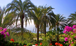 Beachfront villa te koop, eerstelijnstrand, Los Monteros Playa, Marbella 7