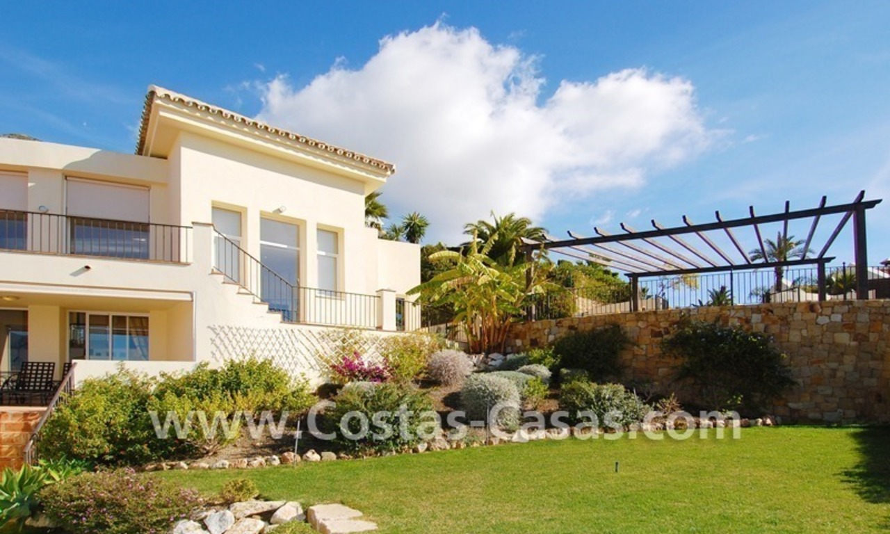 Luxe villa in moderne stijl te koop in Marbella 2