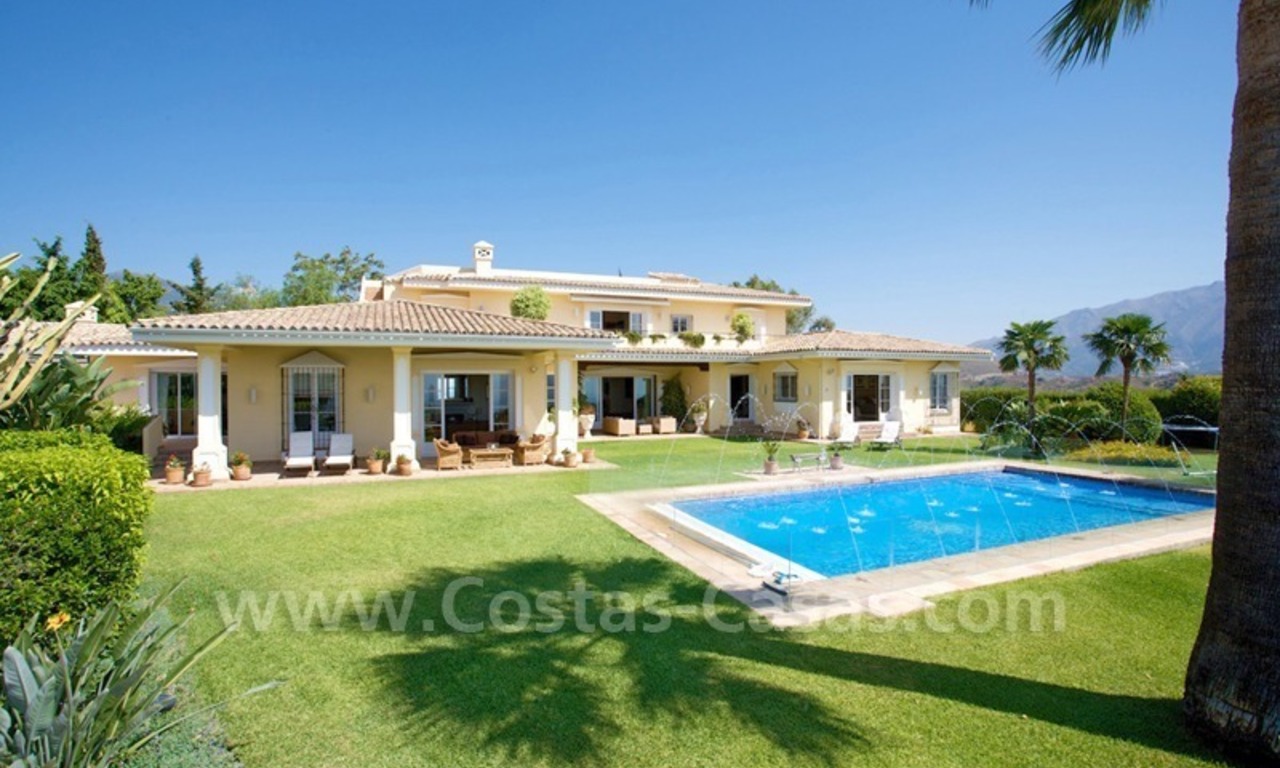 Exclusieve villa te koop, prestigieuze urbanisatie, Marbella – Benahavis, met een spectaculair panoramisch uitzicht 4
