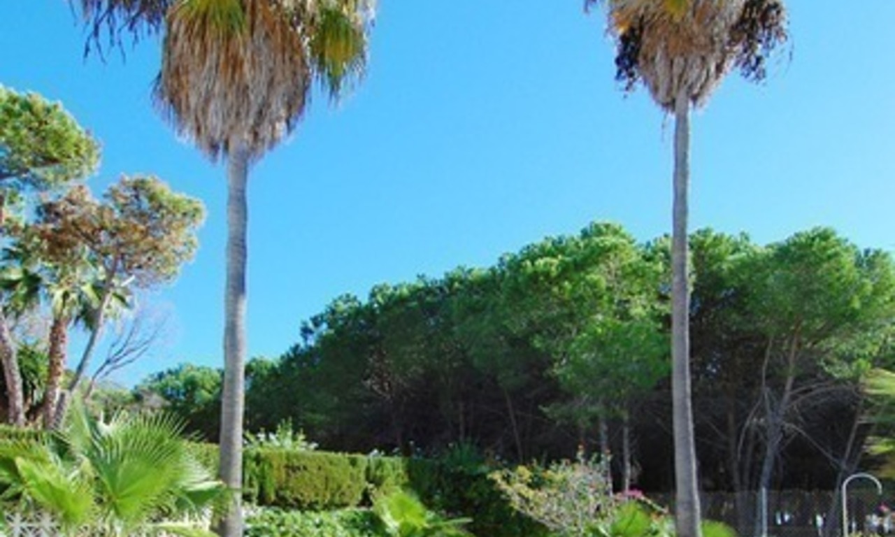 Villa te koop nabij het strand in het gebied tussen Marbella en Estepona 3
