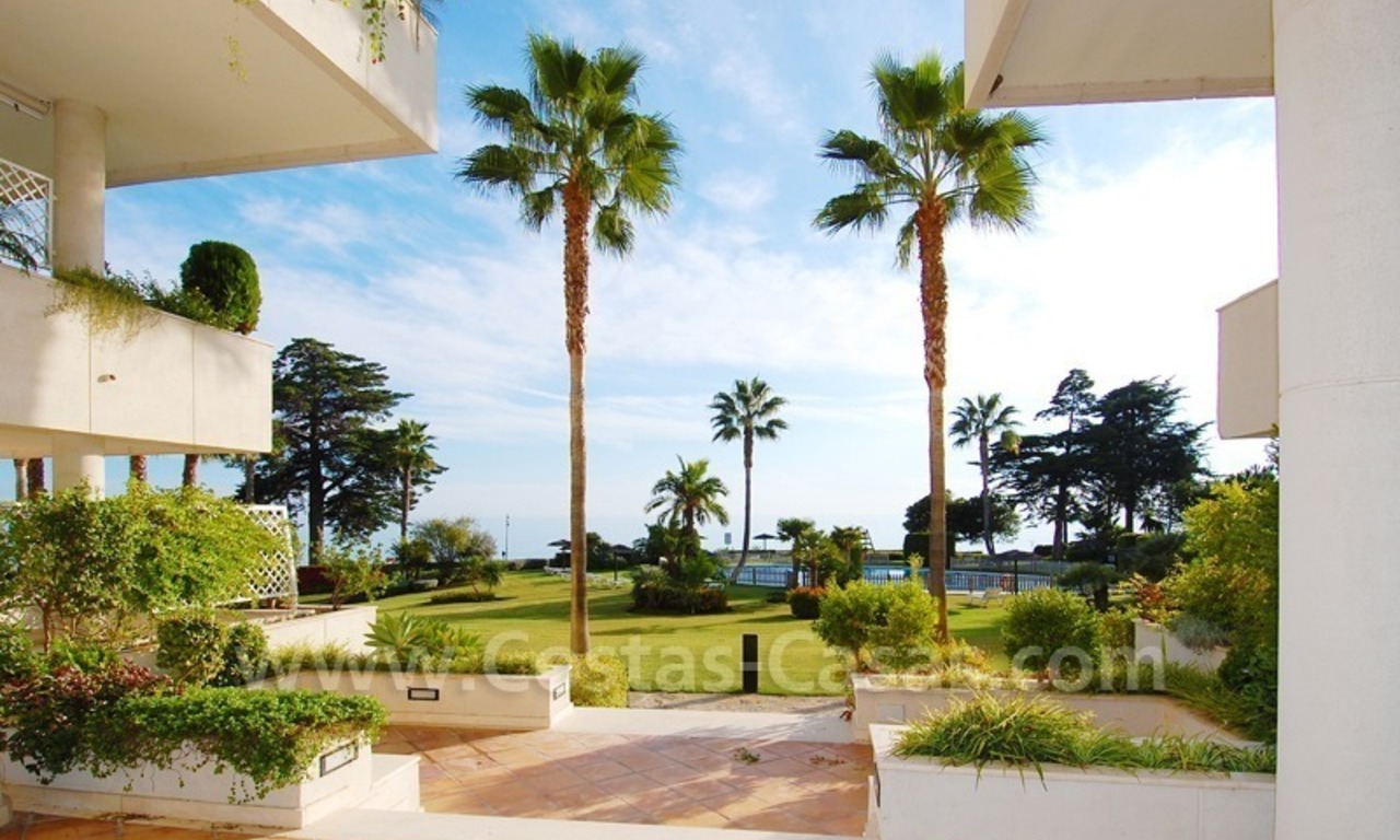 Beachfront apppartementen en penthouses te koop, eerstelijnstrand complex, New Golden Mile, Marbella - Estepona 26