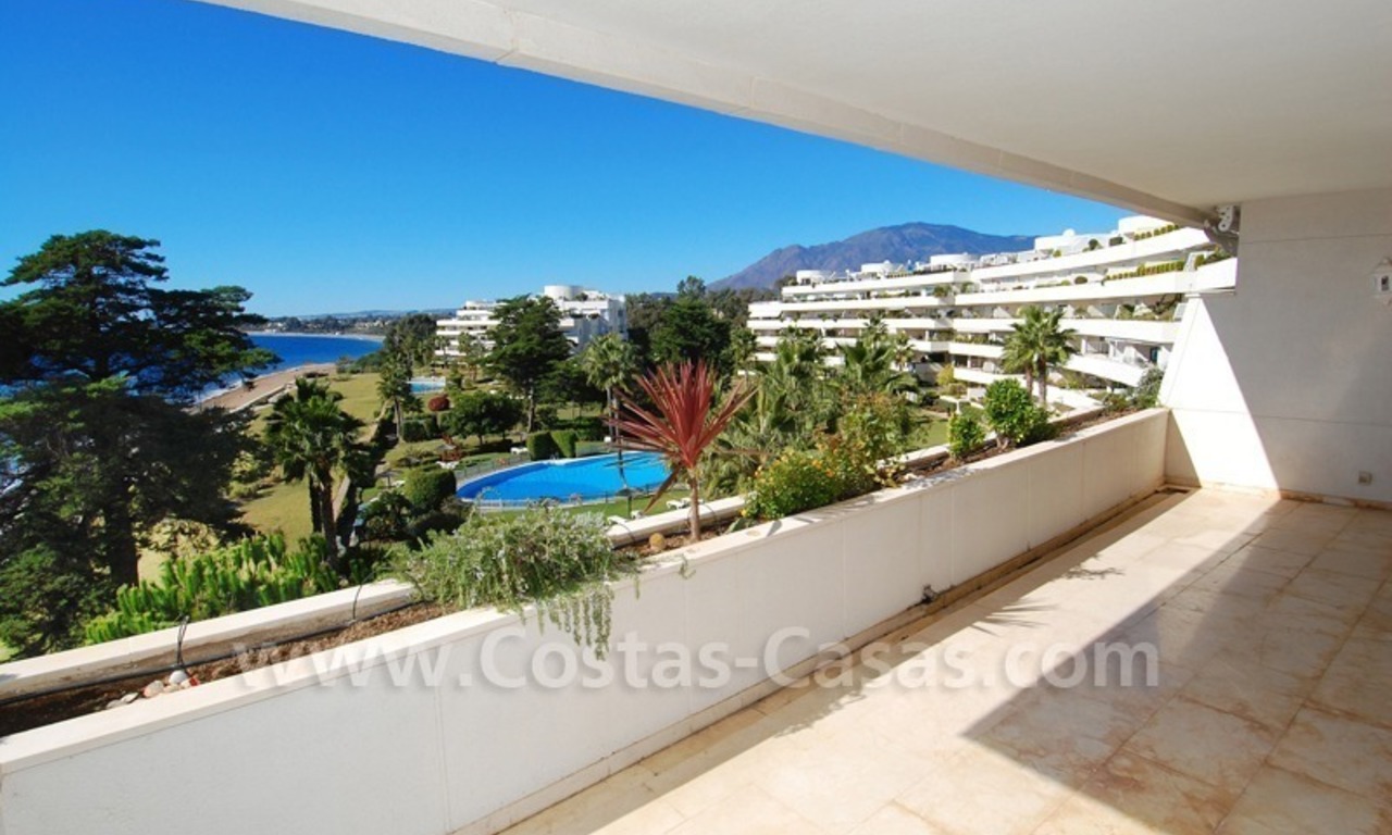 Beachfront apppartementen en penthouses te koop, eerstelijnstrand complex, New Golden Mile, Marbella - Estepona 5