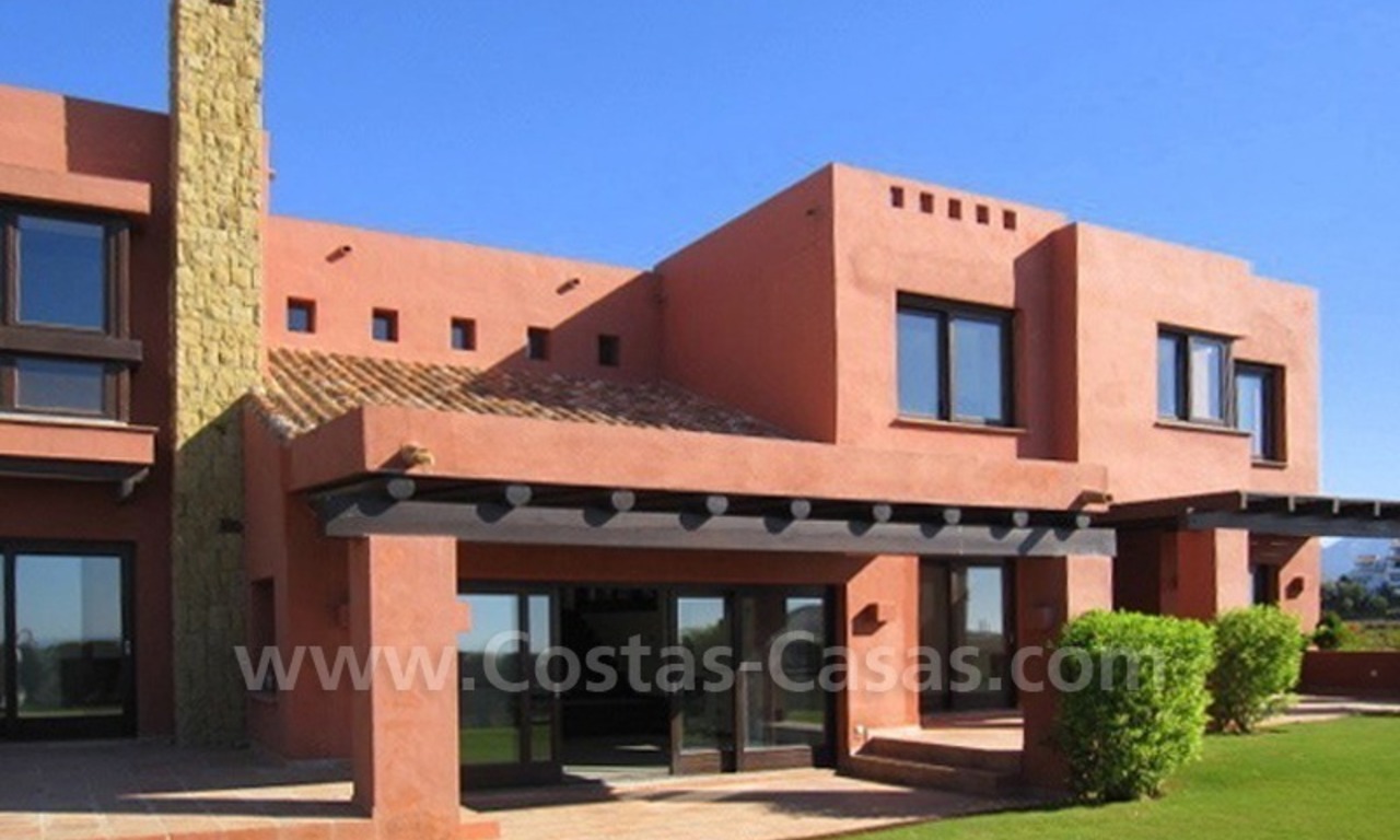 Exclusieve villa te koop in moderne stijl aan de golfcourse, Marbella – Benahavis – Estepona 0