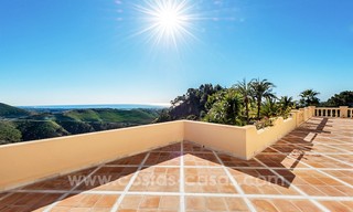Villa in klassieke stijl te koop in El Madroñal te Benahavis - Marbella 22025 