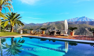 Villa in klassieke stijl te koop in El Madroñal te Benahavis - Marbella 22033 