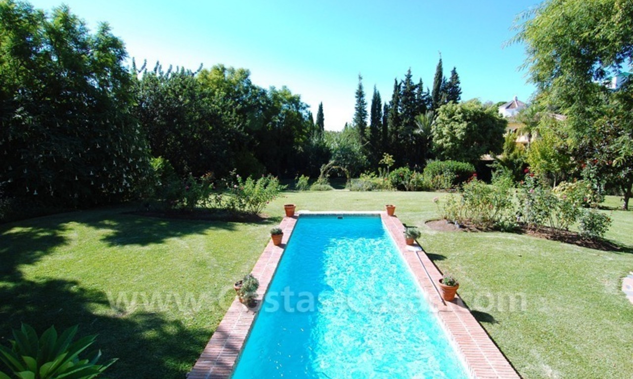 Romantische villa te koop boven de Golden Mile in Marbella 14