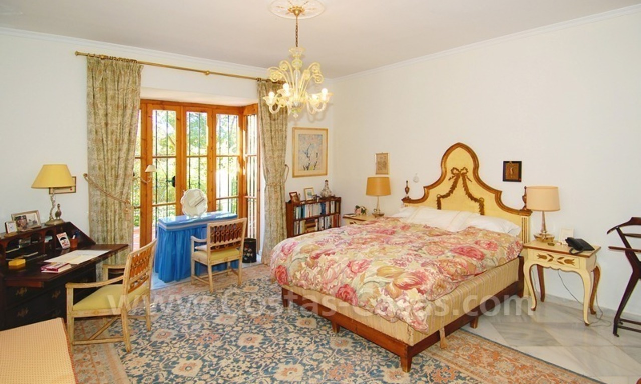 Romantische villa te koop boven de Golden Mile in Marbella 29