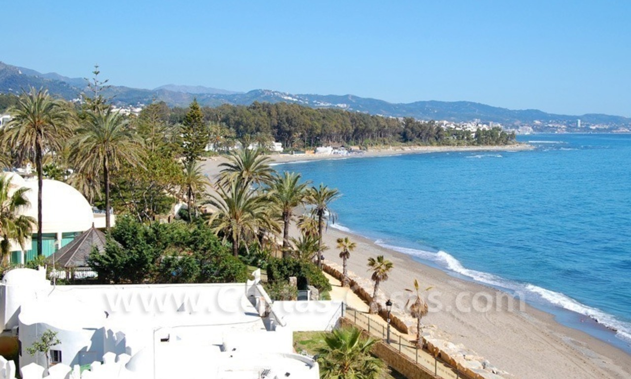 Beachfront modern appartement te koop, Golden Mile, Marbella 1