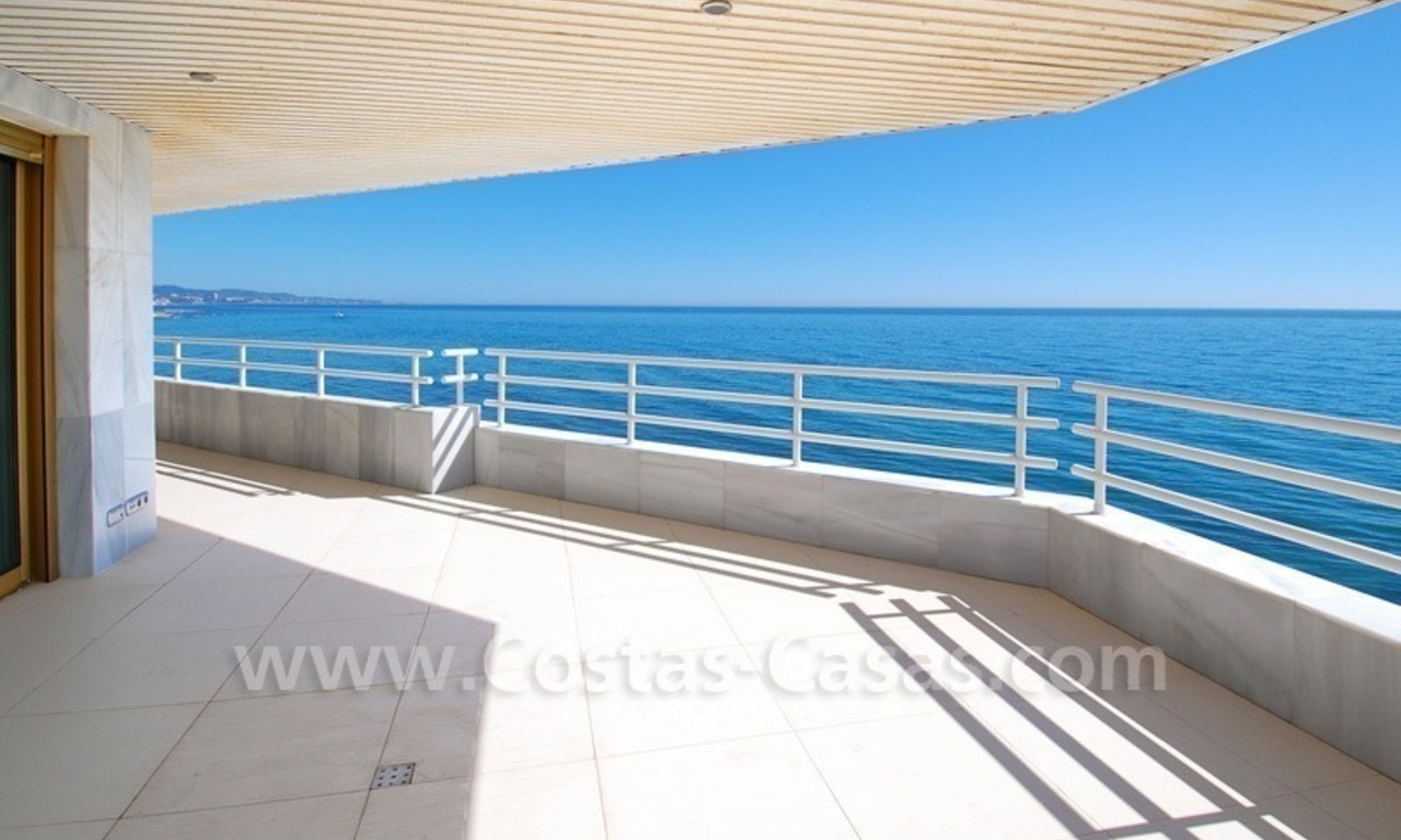 Beachfront modern appartement te koop, Golden Mile, Marbella 5