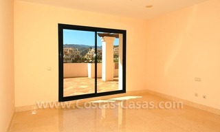 Ruim luxe penthouse appartement te koop omringd door de golfcourse, Marbella Benahavis 11