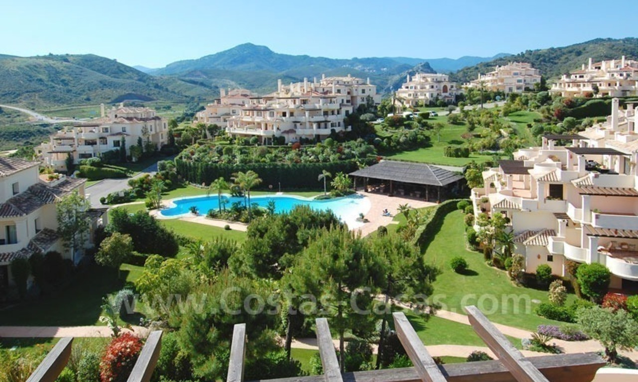 Ruim luxe penthouse appartement te koop omringd door de golfcourse, Marbella Benahavis 4