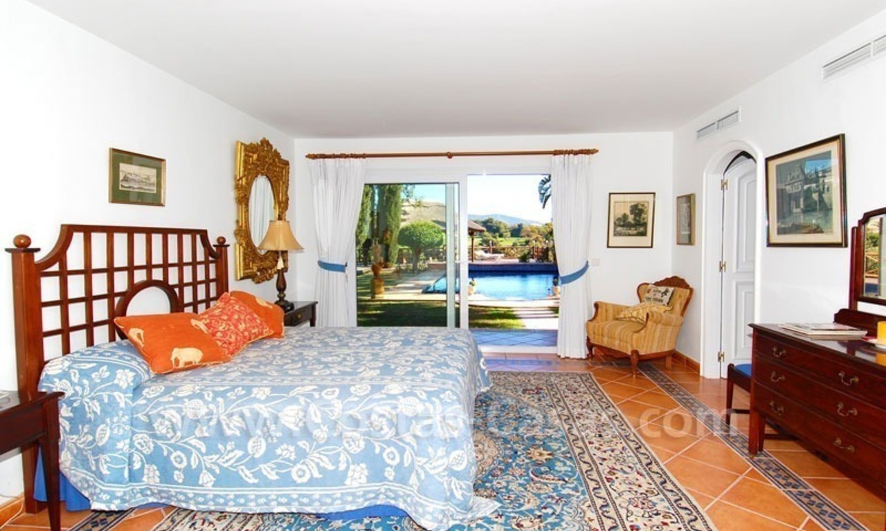 Frontline golf villa te koop, Marbella, dichtbij strand 20