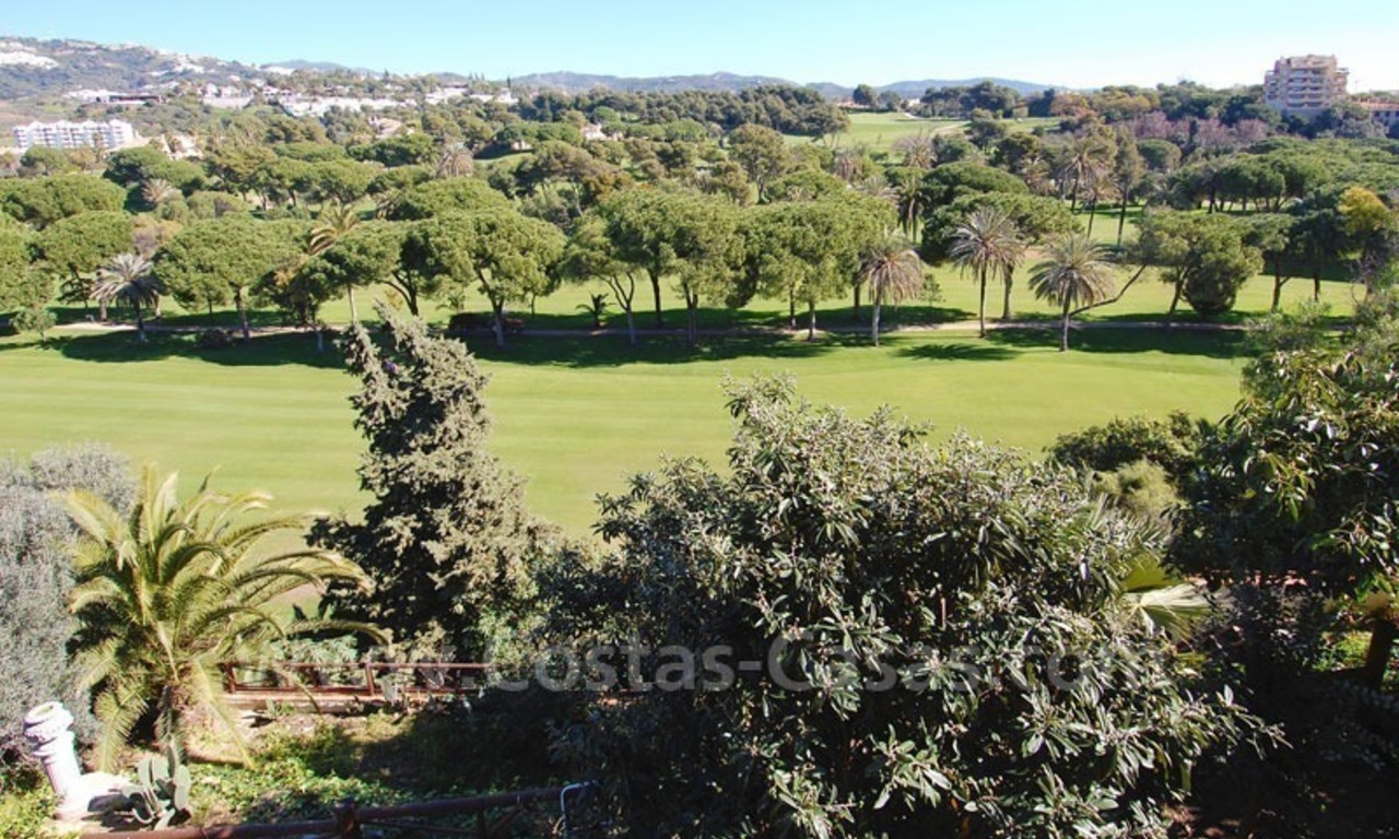 Frontline golf villa te koop, Marbella, dichtbij strand 1