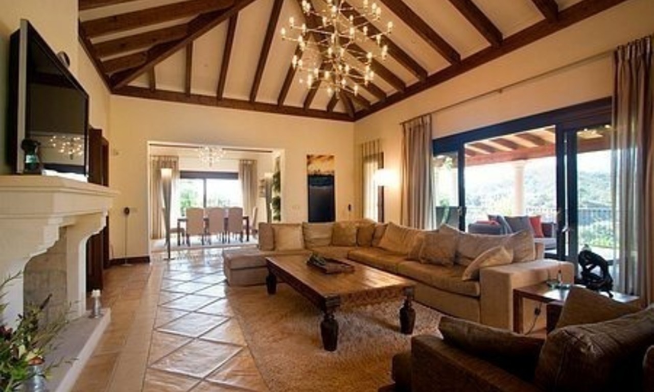 Luxe villa te koop op Marbella Club Golf Resort te Benahavis 2