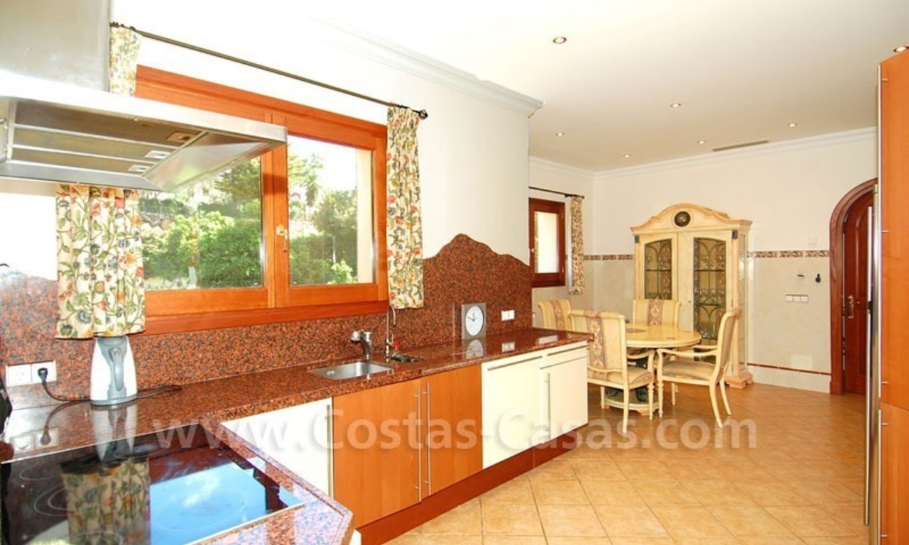Opportuniteit! Luxe villa te koop in Sierra Blanca te Marbella 20