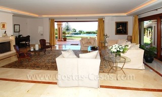 Opportuniteit! Luxe villa te koop in Sierra Blanca te Marbella 18