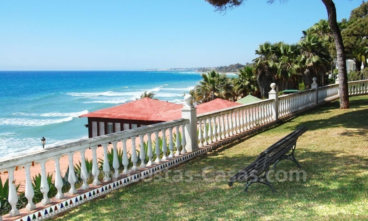 Ruim appartement te koop in een beachfront complex aan de Golden Mile in Marbella 3