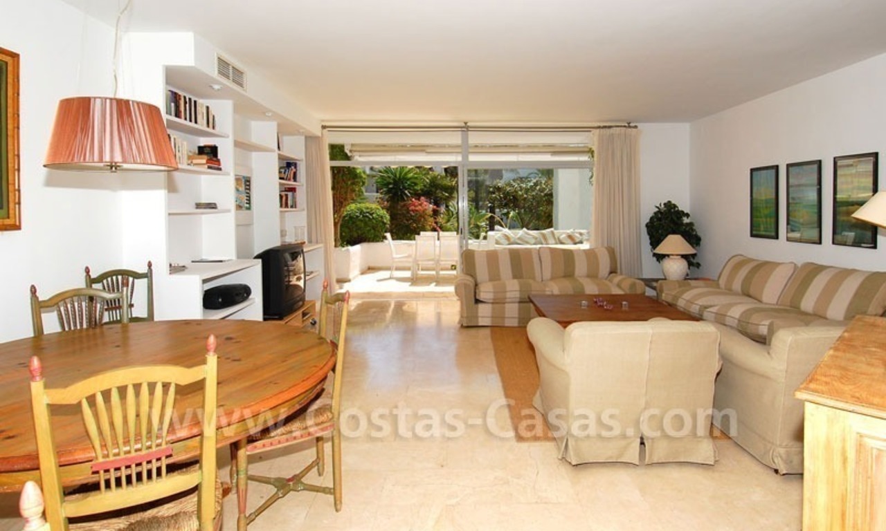 Ruim appartement te koop in een beachfront complex aan de Golden Mile in Marbella 22