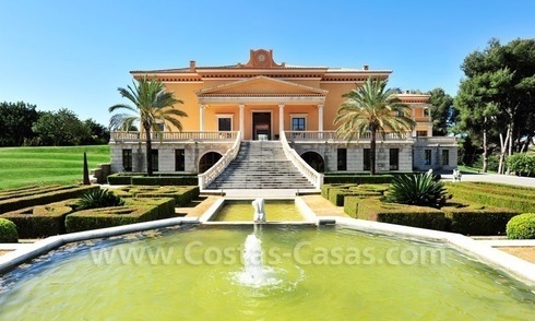 Unieke Palladian stijl mansion te koop in Marbella 