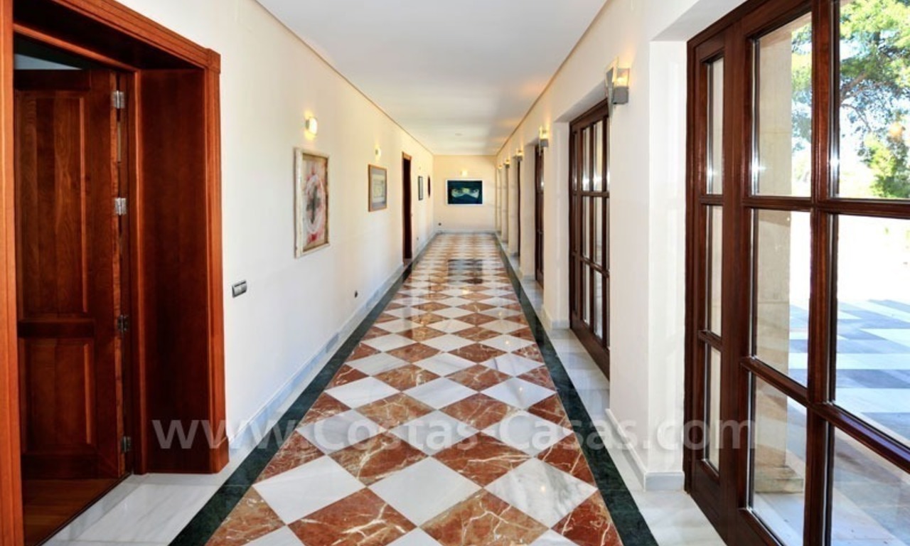 Unieke Palladian stijl mansion te koop in Marbella 14