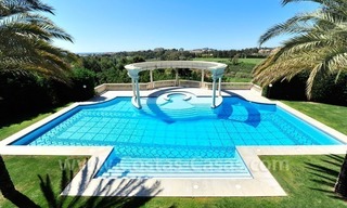 Unieke Palladian stijl mansion te koop in Marbella 24
