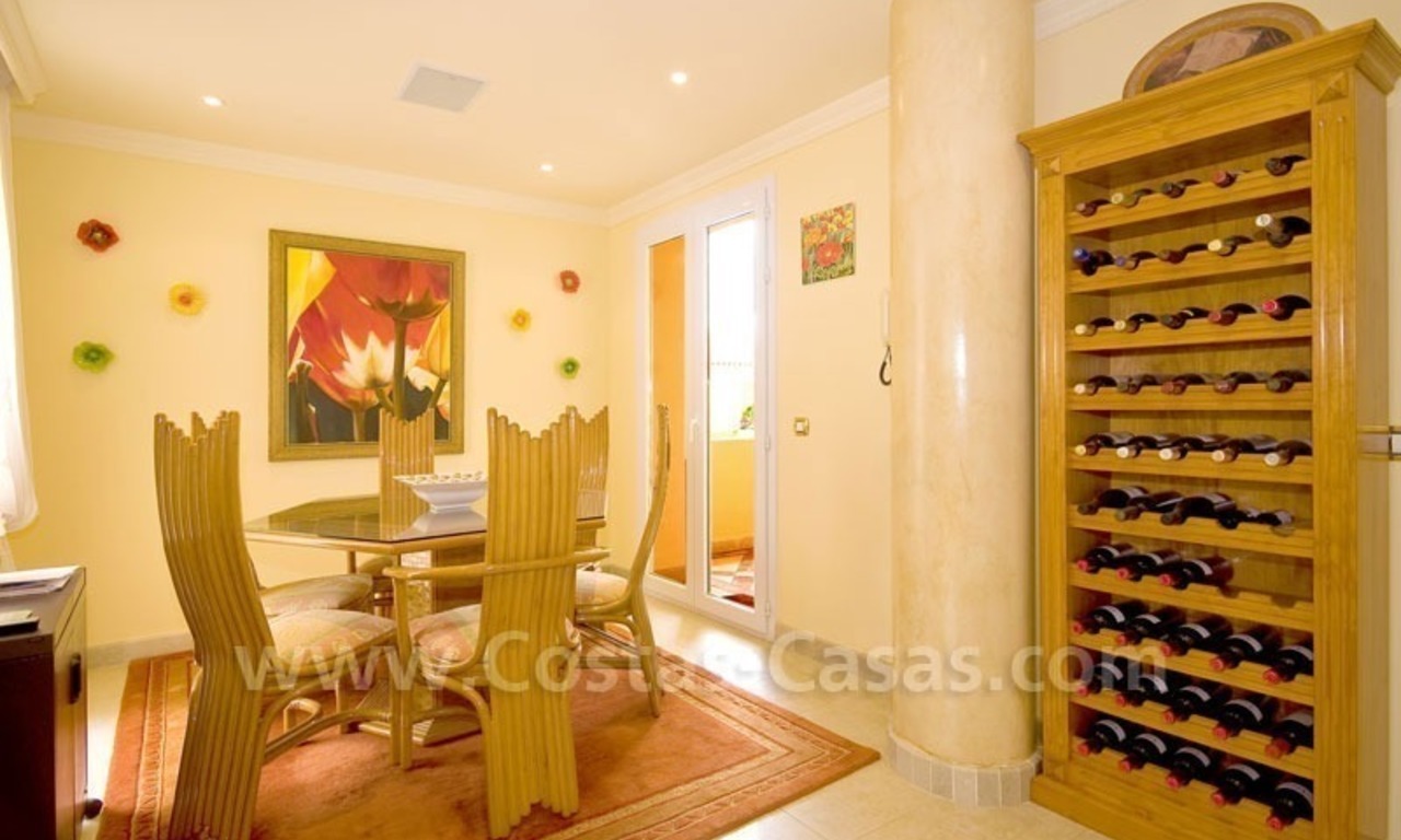 Exclusief penthouse appartement te koop in Nueva Andalucia te Marbella 17
