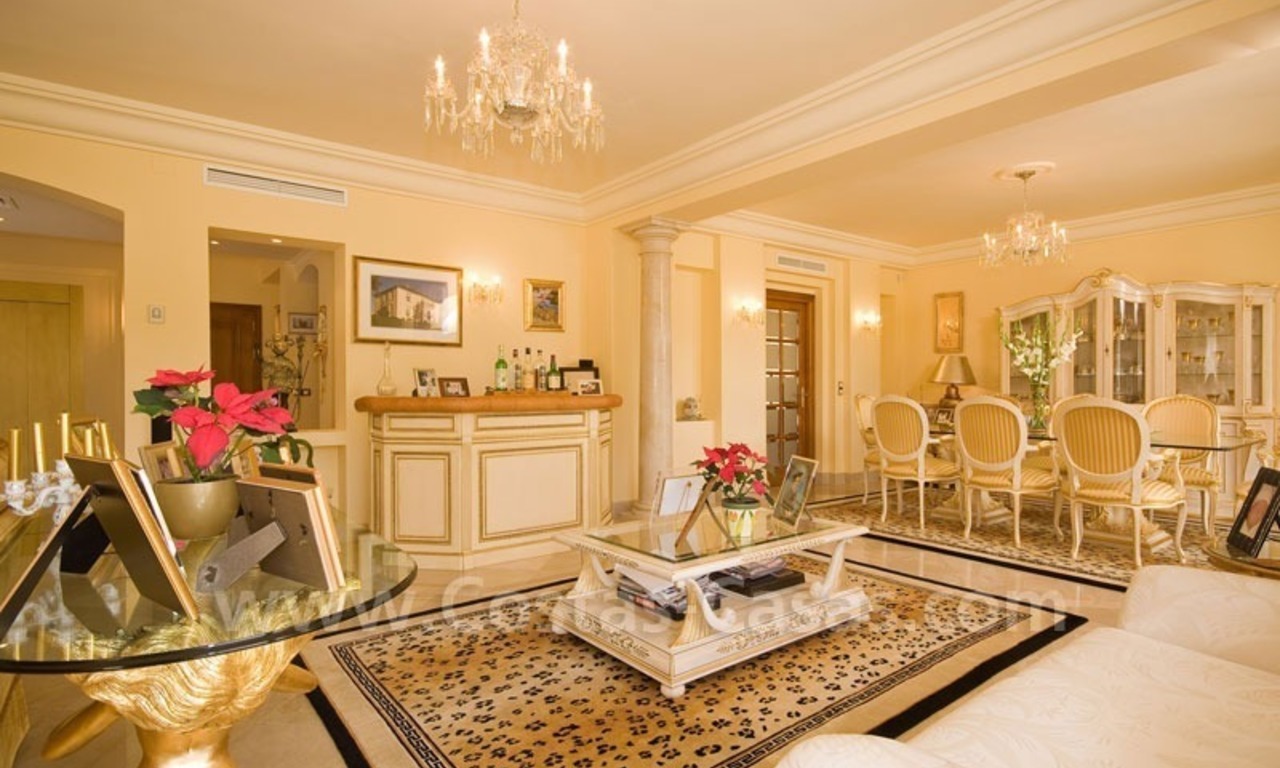 Exclusief penthouse appartement te koop in Nueva Andalucia te Marbella 11