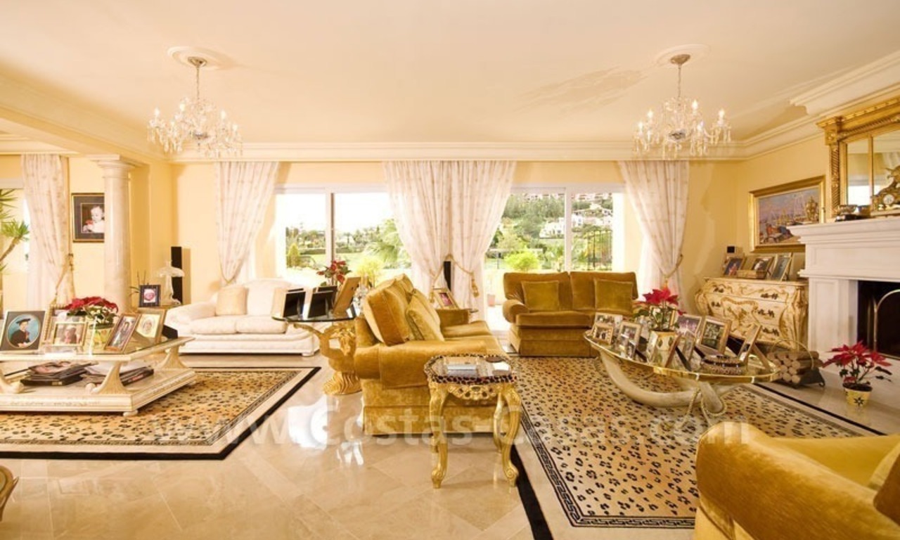 Exclusief penthouse appartement te koop in Nueva Andalucia te Marbella 13