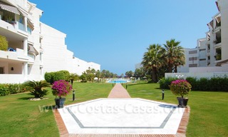 Appartement te koop in een eerstelijnstrand complex in Puerto Banus te Marbella 5
