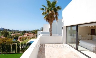 Moderne villa te koop, frontline golf met zeezicht, Marbella – Benahavis 12