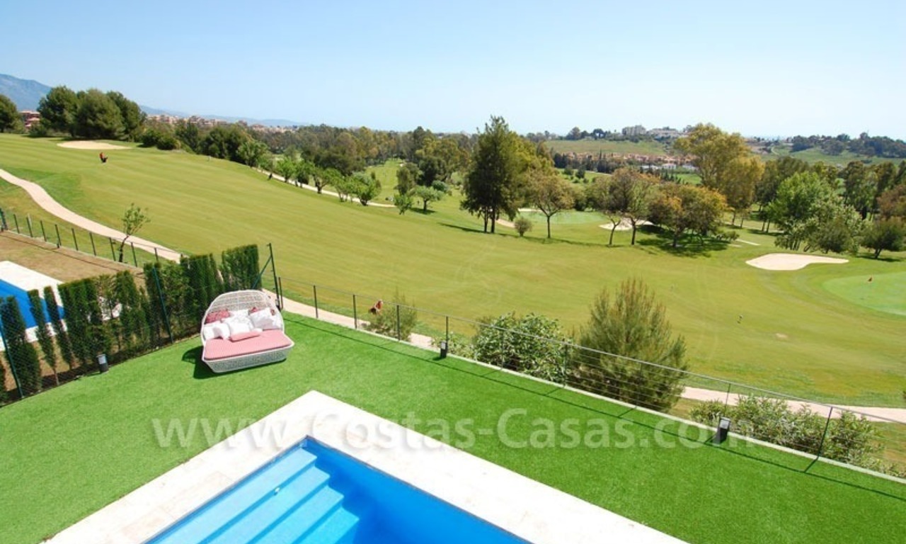 Moderne villa te koop, frontline golf met zeezicht, Marbella – Benahavis 13