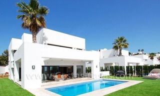 Moderne villa te koop, frontline golf met zeezicht, Marbella – Benahavis 1